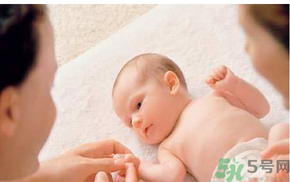 寶寶長奶蘚怎么回事？寶寶長奶蘚怎么辦？
