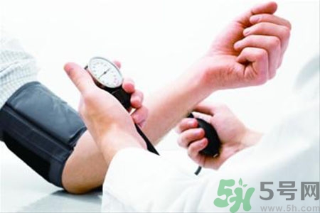 腦出血的護(hù)理措施有哪些？腦出血的飲食護(hù)理是什么？
