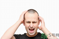 男人禿頂是什么原因？男人禿頂怎么辦？