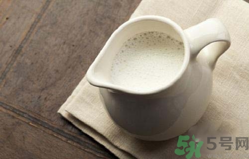 帶狀皰疹可以喝牛奶嗎？帶狀皰疹喝牛奶好不好？