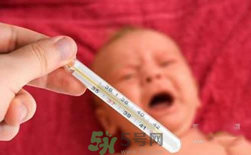 寶寶發(fā)燒多久量一次體溫？寶寶發(fā)燒怎么量體溫？