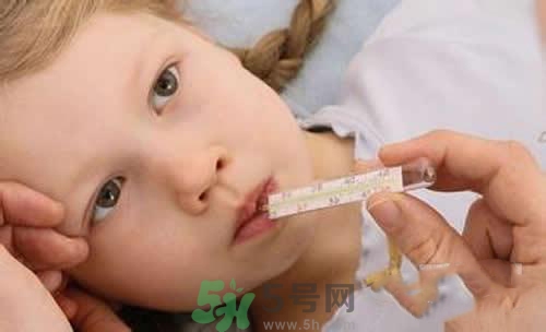 寶寶發(fā)燒多久量一次體溫？寶寶發(fā)燒怎么量體溫？