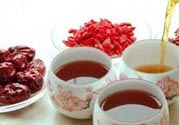 心腦血管病人吃什么食物好？如何預(yù)防心腦血管疾?。?><p><strong>心腦血管病人吃什么食物好？如何預(yù)防心腦血管疾??？</strong></p></a></li> </ul>
</div>
<div   id=