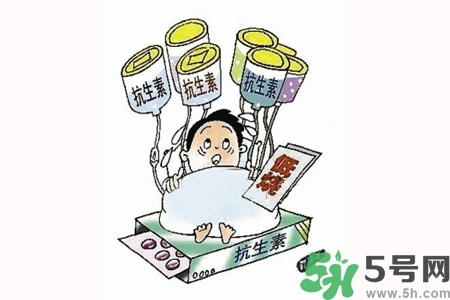 濫用抗生素會導(dǎo)致免疫力下降嗎？?濫用抗生素會出現(xiàn)什么癥狀？