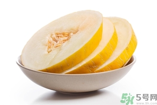 哈密瓜榨汁要加水嗎？哈密瓜榨汁搭配什么？