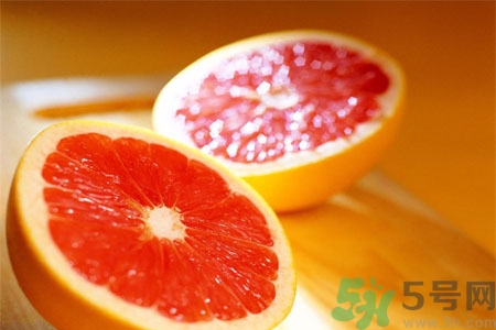 過敏性鼻炎可以吃葡萄柚嗎？過敏性鼻炎能不能吃葡萄柚？