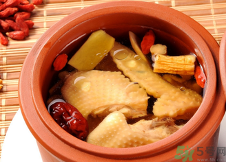 秋季干燥喝什么湯最好？秋季養(yǎng)生湯推薦
