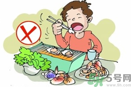 急性腸胃炎的癥狀有哪些？急性腸胃炎需注意什么問題？