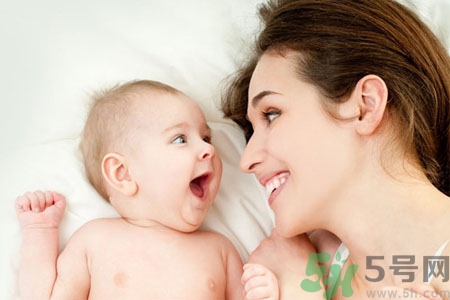 如何預(yù)防女性乳頭痛？女性需注意乳房的哪些問(wèn)題？