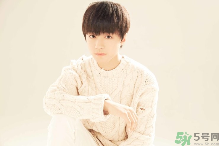 19歲男生身高體重標準是多少？19歲女生的標準身高體重是多少？