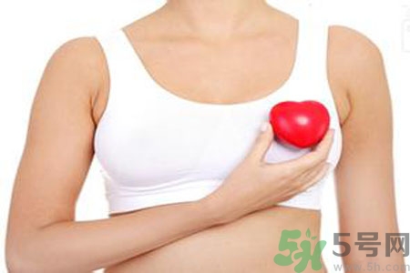 胸部一大一小怎么辦？乳房一大一小的原因是什么？