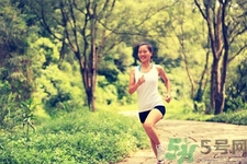 豐胸運(yùn)動(dòng)有什么？哪些運(yùn)動(dòng)可以豐胸？