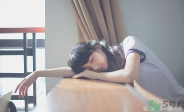 口吃會(huì)傳染嗎？口吃會(huì)遺傳嗎？