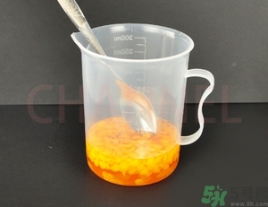 潤唇膏怎么做？潤唇膏自制方法
