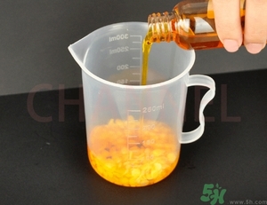 潤唇膏怎么做？潤唇膏自制方法