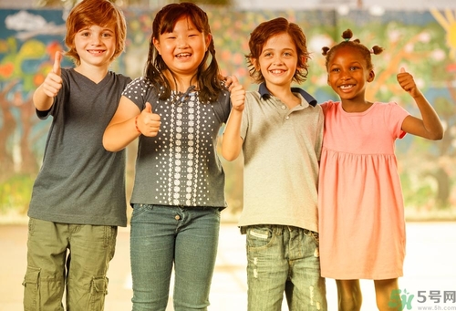 怎么讓女孩子喜歡自己？怎么讓男孩子喜歡自己？