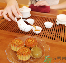 吃月餅會(huì)便秘嗎？吃月餅便秘怎么辦？