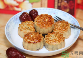 月餅吃多了會怎么樣？哪些人不宜吃月餅？