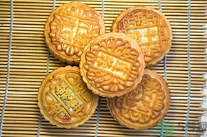 月餅熱量高嗎？吃月餅會胖嗎？