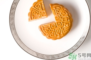 月餅的熱量高嗎？吃一個(gè)月餅會(huì)長(zhǎng)胖嗎？