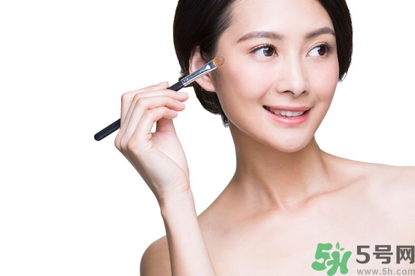 睫毛膏可以刷眉毛嗎？睫毛膏可以當(dāng)染眉膏嗎？
