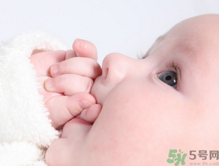 ?寶寶長(zhǎng)馬牙不吃奶怎么辦？寶寶長(zhǎng)馬牙多久能好？