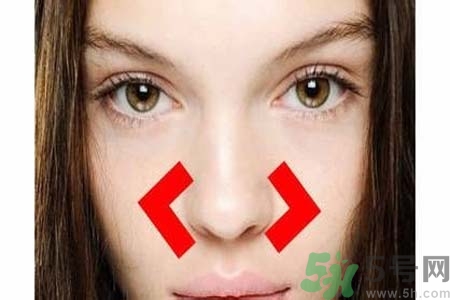 鼻翼長痘痘怎么回事？鼻翼長痘痘的原因是什么？