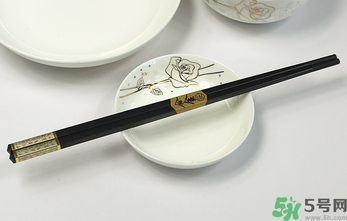 合金筷子用的什么材料？合金筷子和不銹鋼筷子哪個(gè)好？