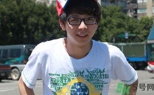 15歲男孩的標(biāo)準(zhǔn)身高應(yīng)該多高？15歲男孩的標(biāo)準(zhǔn)身高體重