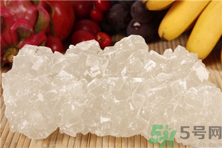 冰糖和白糖紅糖有什么區(qū)別？冰糖和普通糖有什么區(qū)別？