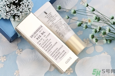 隔離霜用洗面奶能洗掉嗎？涂隔離霜需要卸妝嗎？