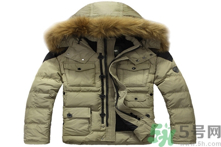羽絨服怎么洗？白色羽絨服怎么洗？