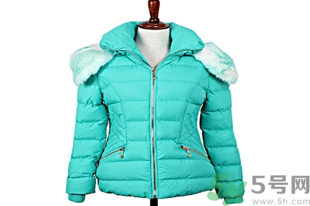 羽絨服怎么洗？白色羽絨服怎么洗？