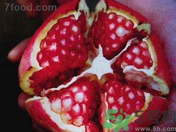 石榴里面發(fā)黑能不能吃？石榴發(fā)黑怎么辦？