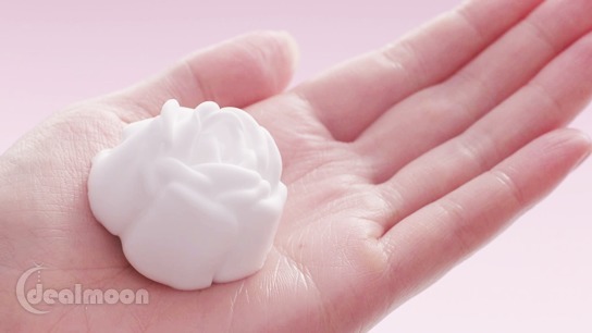 kanebo玫瑰潔面乳怎么樣？kanebo玫瑰洗面奶好用嗎？