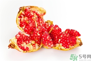 石榴里面白色的能吃嗎？石榴里面的籽可以吃嗎？