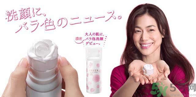 kanebo嘉娜寶玫瑰潔面乳怎么用？kanebo玫瑰洗面奶使用方法