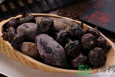 荸薺怎么去皮？荸薺煮多長時間？