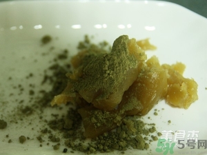 水晶月餅用的什么粉？水晶月餅的做法及配方