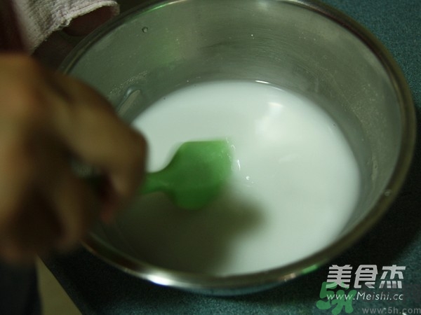 水晶月餅用的什么粉？水晶月餅的做法及配方