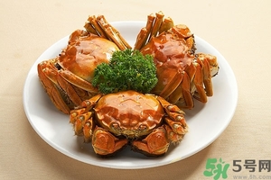 蘋(píng)果和螃蟹能一起吃嗎？吃螃蟹不能吃什么水果和食物？