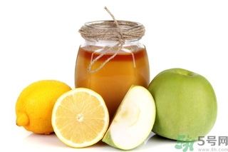 蘋(píng)果和蜂蜜可以一起吃嗎？蘋(píng)果和蜂蜜可以榨汁嗎？