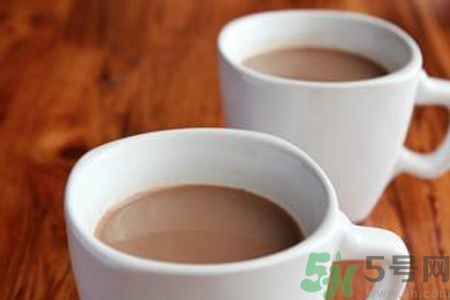 為什么喝奶茶后睡不著覺？喝奶茶會(huì)失眠怎么辦？