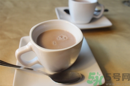 為什么喝奶茶后睡不著覺？喝奶茶會(huì)失眠怎么辦？