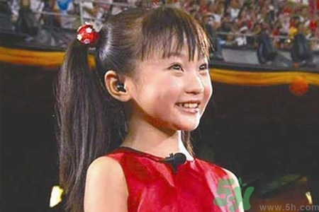 9歲女生的標準身高體重是多少？9歲女生正常身高體重是多少？