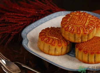 蓮蓉月餅的保質(zhì)期是多久？蓮蓉月餅怎么保存？
