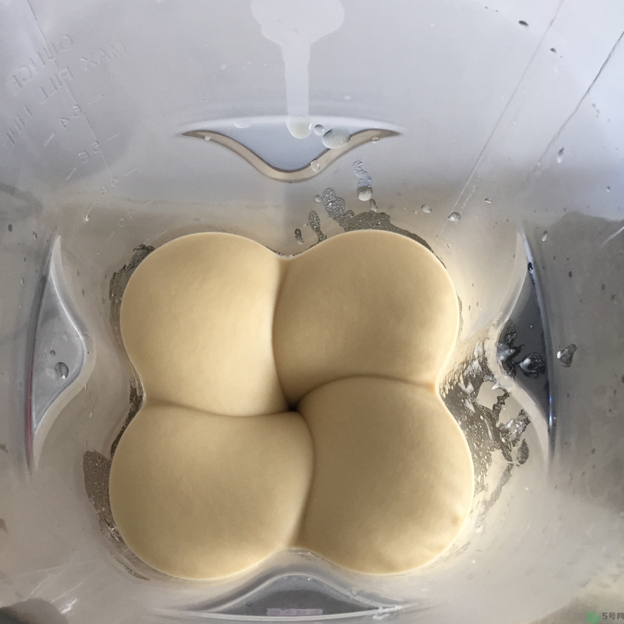 蓮蓉月餅的餡料是什么？蓮蓉月餅的餡料怎么做？