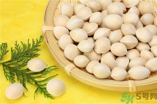 白果什么時候成熟？沒熟的白果能不能吃？