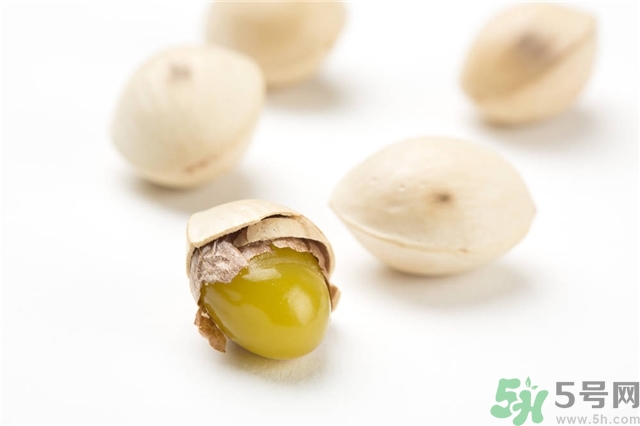 白果什么時候成熟？沒熟的白果能不能吃？