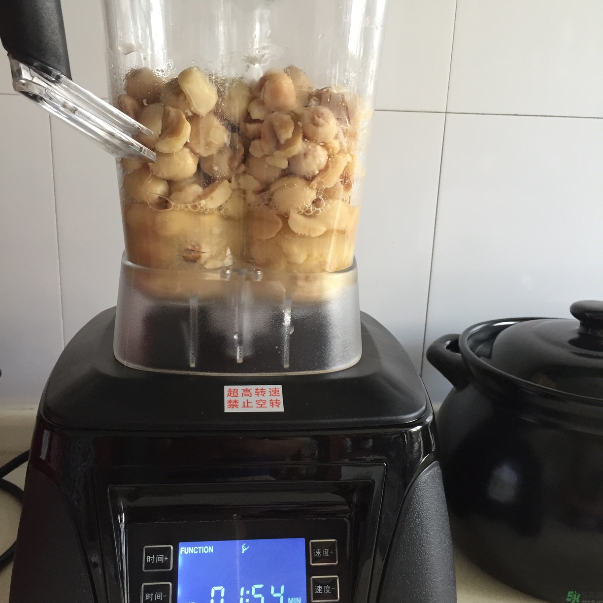 蓮蓉月餅的餡料是什么？蓮蓉月餅的餡料怎么做？